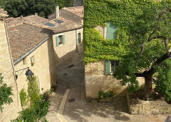 Near Uzes * Saint-Siffret