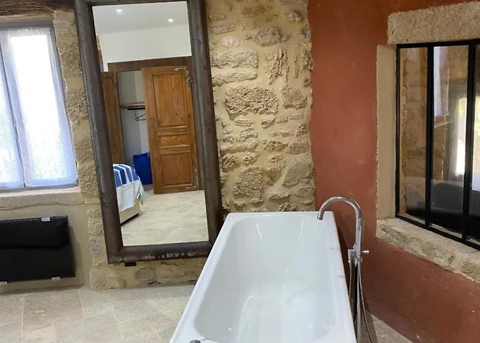 Near Uzes * Saint-Siffret